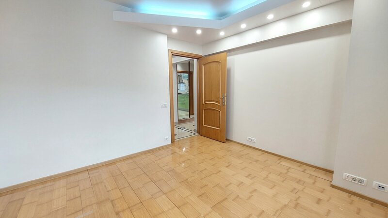 Unirii, Bd. Mircea Voda, stradal, decomandat, centrala